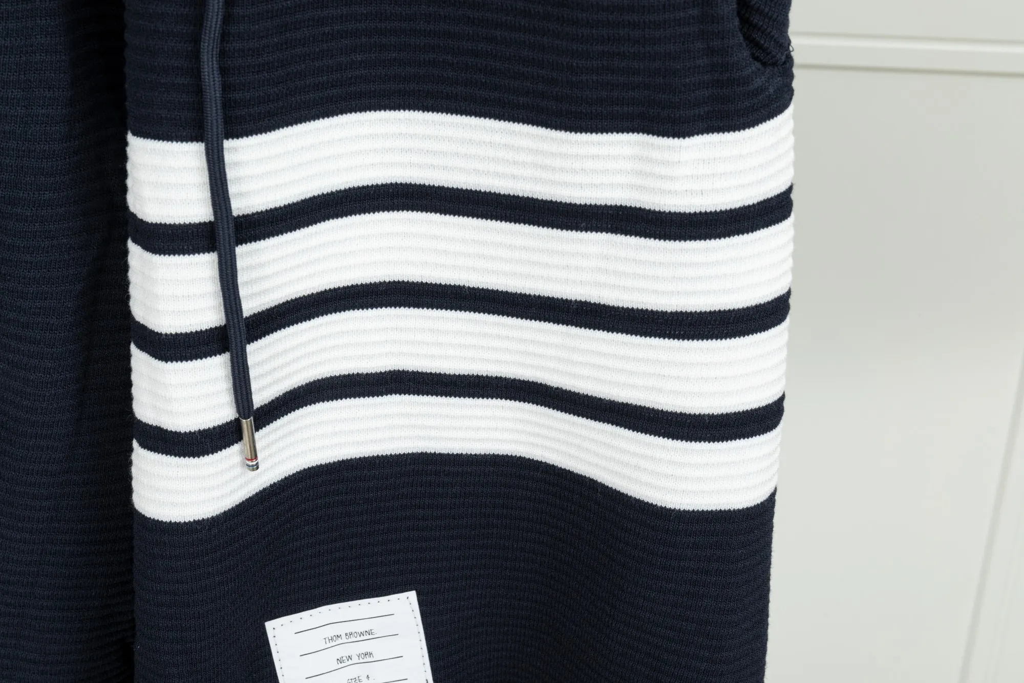 𝑻𝒉𝒐𝒎 𝑩𝒓𝒐𝒘𝒏𝒆 Classic 𝑻𝒉𝒐𝒎 𝑩𝒓𝒐𝒘𝒏𝒆 . Classic ， ， ， Same Style Same Style TB + + ：Gray Navy Blue ：1/2/3/4